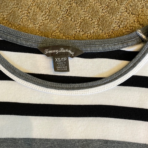 Women’s Tommy Bahama Long Sleeve Tee - Picture 2 of 5